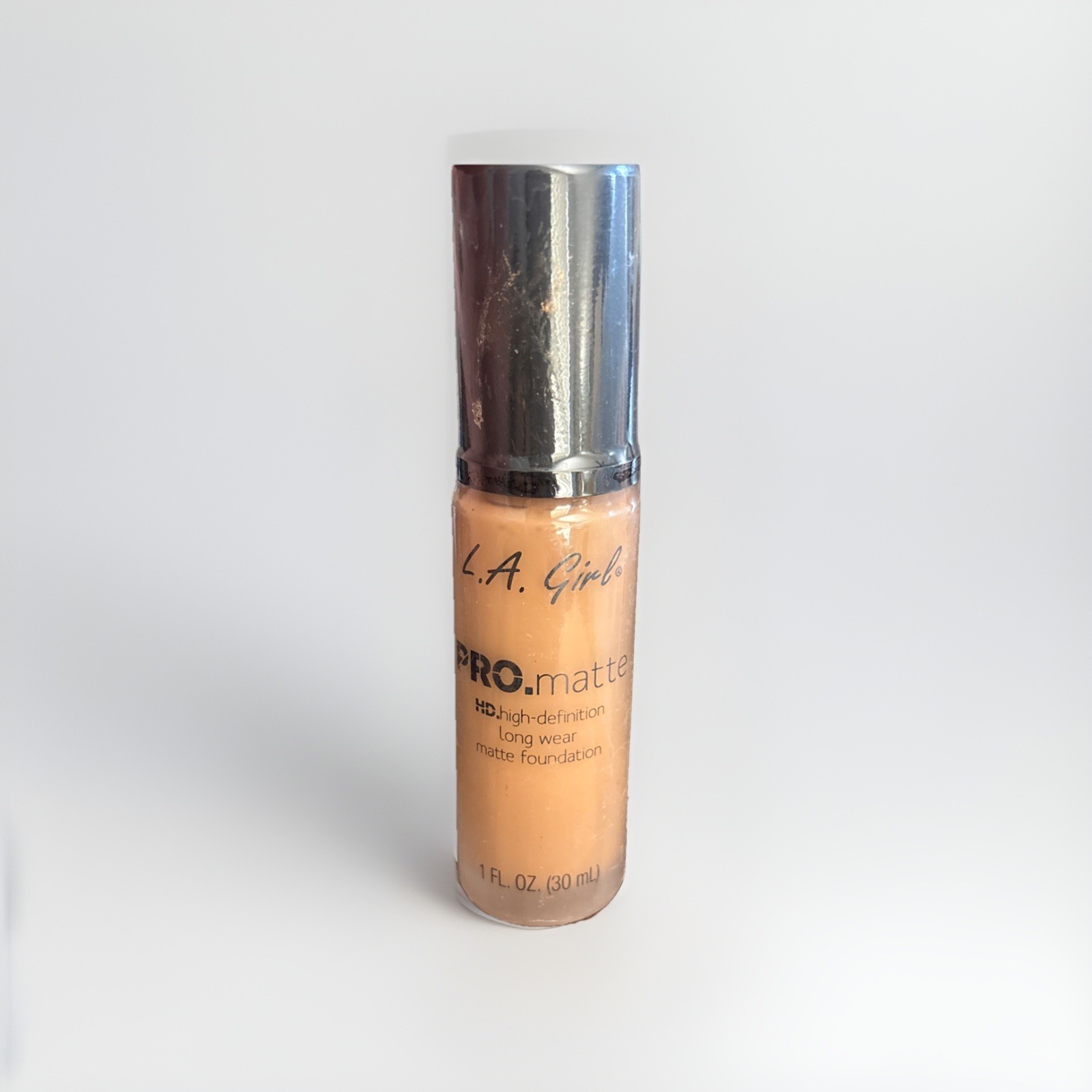 L.A. Girl Pro Matte HD Long Lasting Wear GLM679 -Warm Sienna