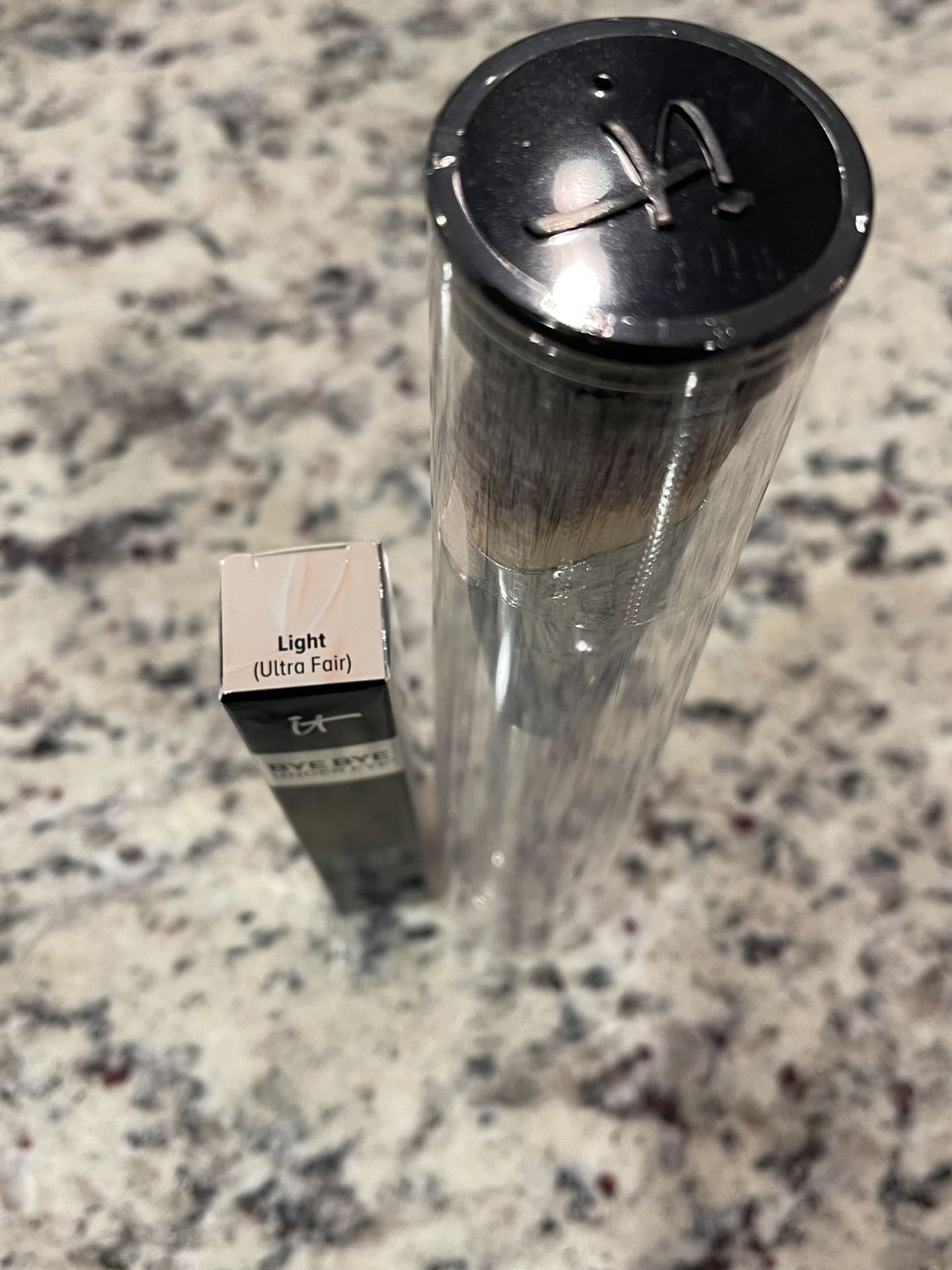 It Cosmetics Bye Bye Under Eye in LIGHT (Ultra Fair) and Brush!