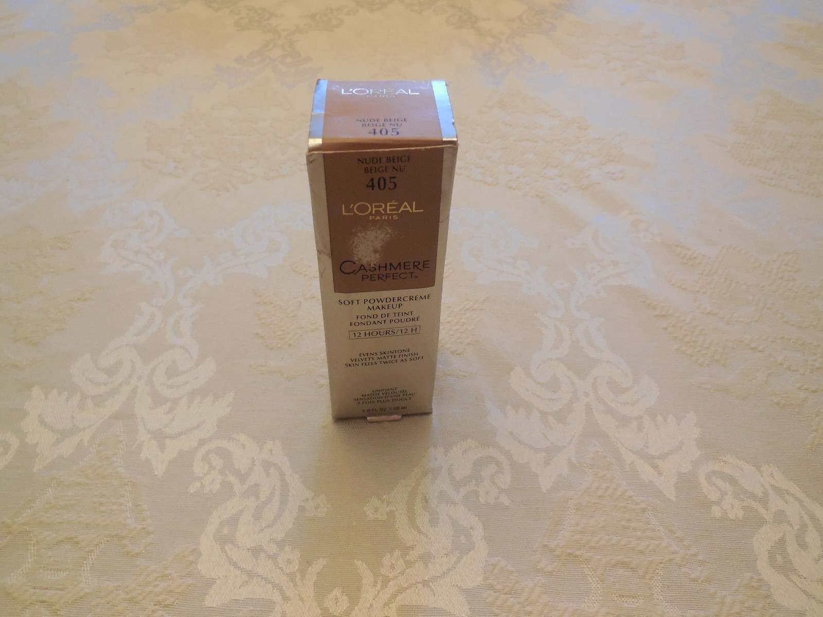 Loreal Cashmere Perfect Soft PowderCreme Makeup 12 Hours Nude Beige #405