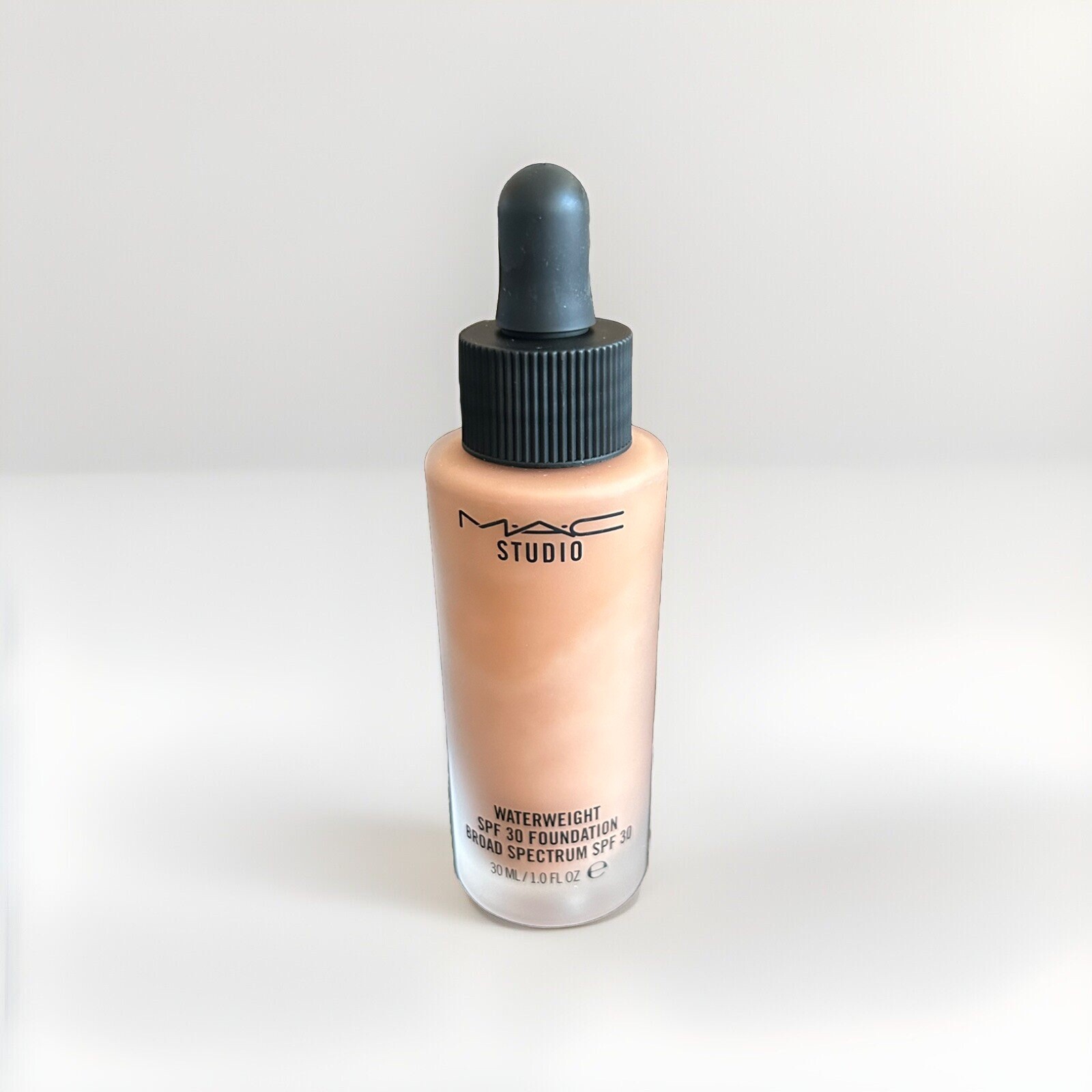 MAC Studio Waterweight SPF 30 Foundation Broad Spectrum SPF 30 NW43 30 ML NIB