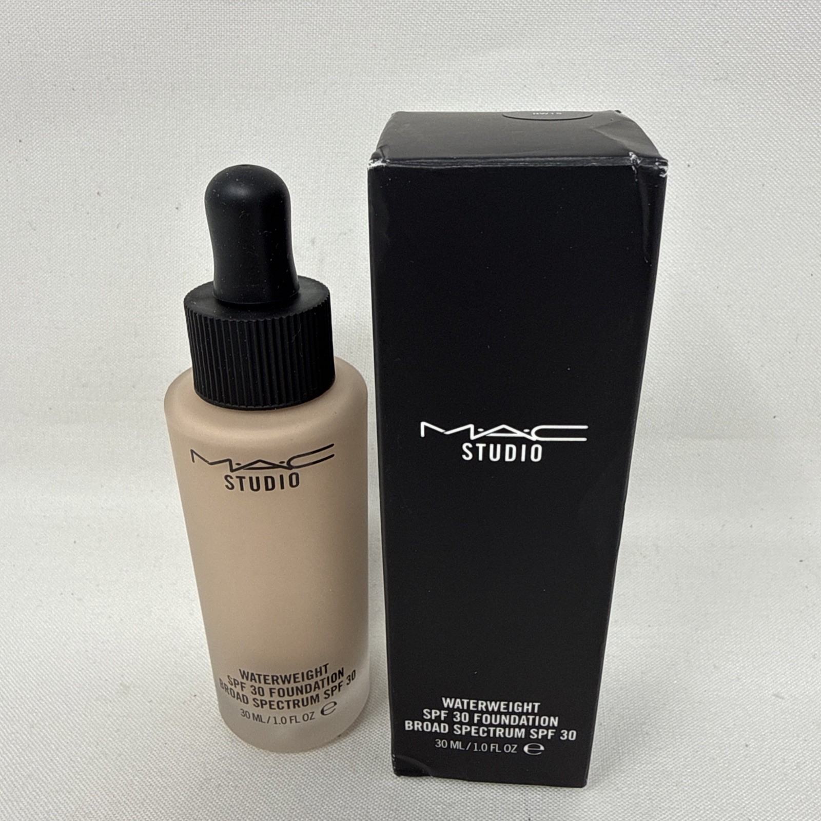 Mac Studio Waterweight SPF30 Foundation NW15 – Full Size 1.0 Oz. NIB CJ# 101