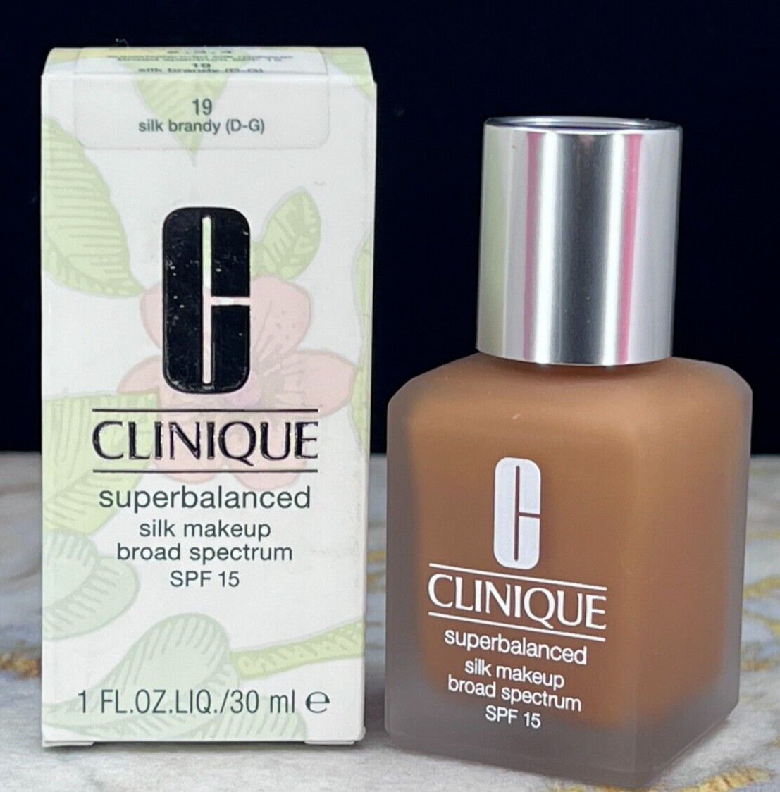 Clinique Superbalanced Silk Makeup 19 Silk Brandy (D-G)SPF 15 1 oz NIB