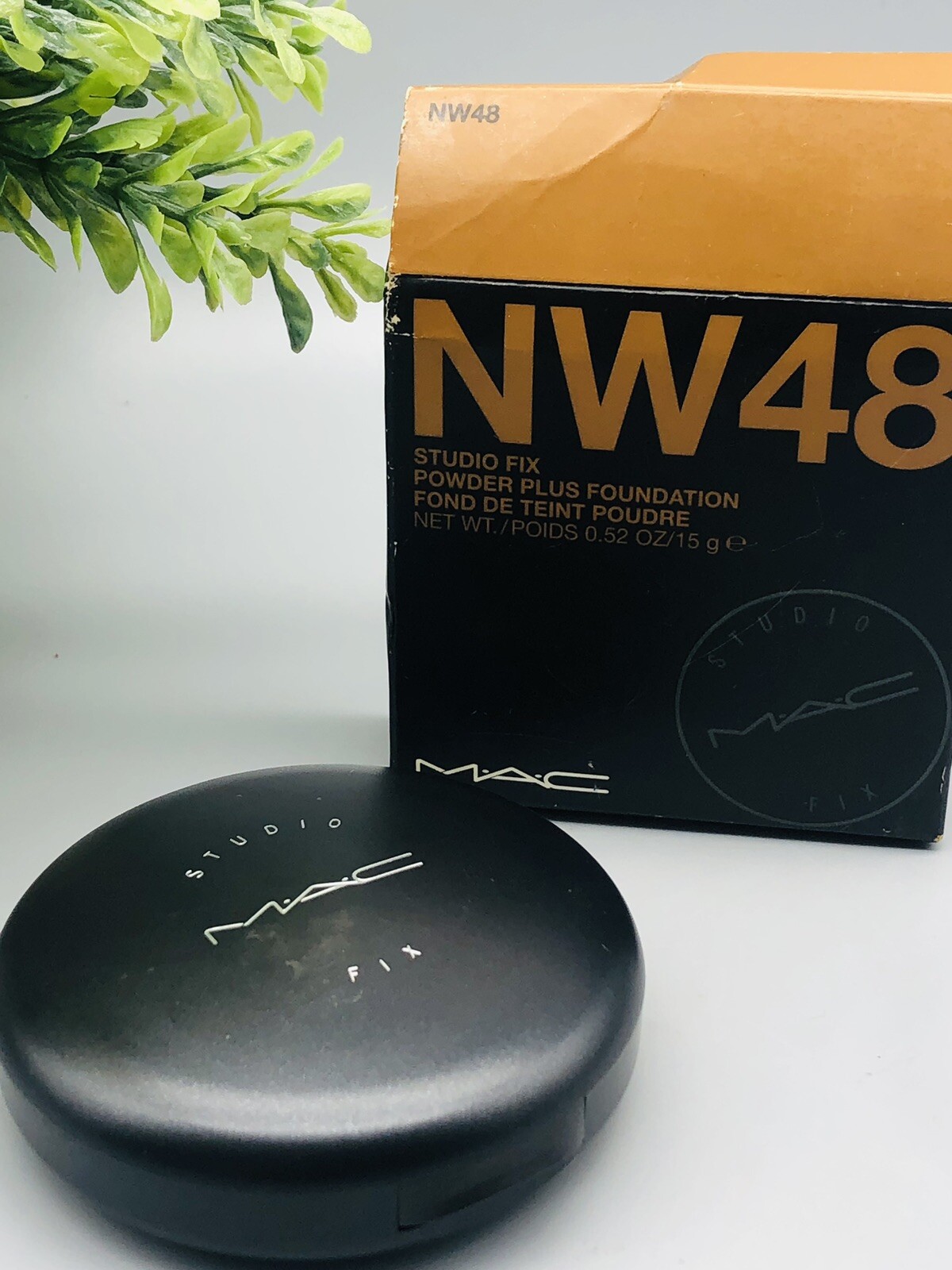 MAC Studio Fix Powder Plus Foundation NW48 New In DAMAGED BOX