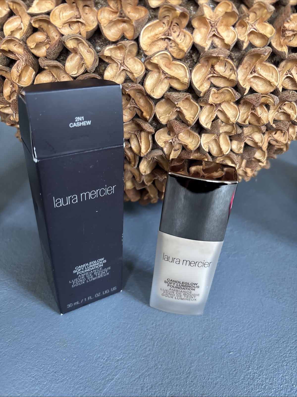 Laura Mercier Candle Glow Soft Luminous Foundation Cashew 2n1 Nib 30 Ml