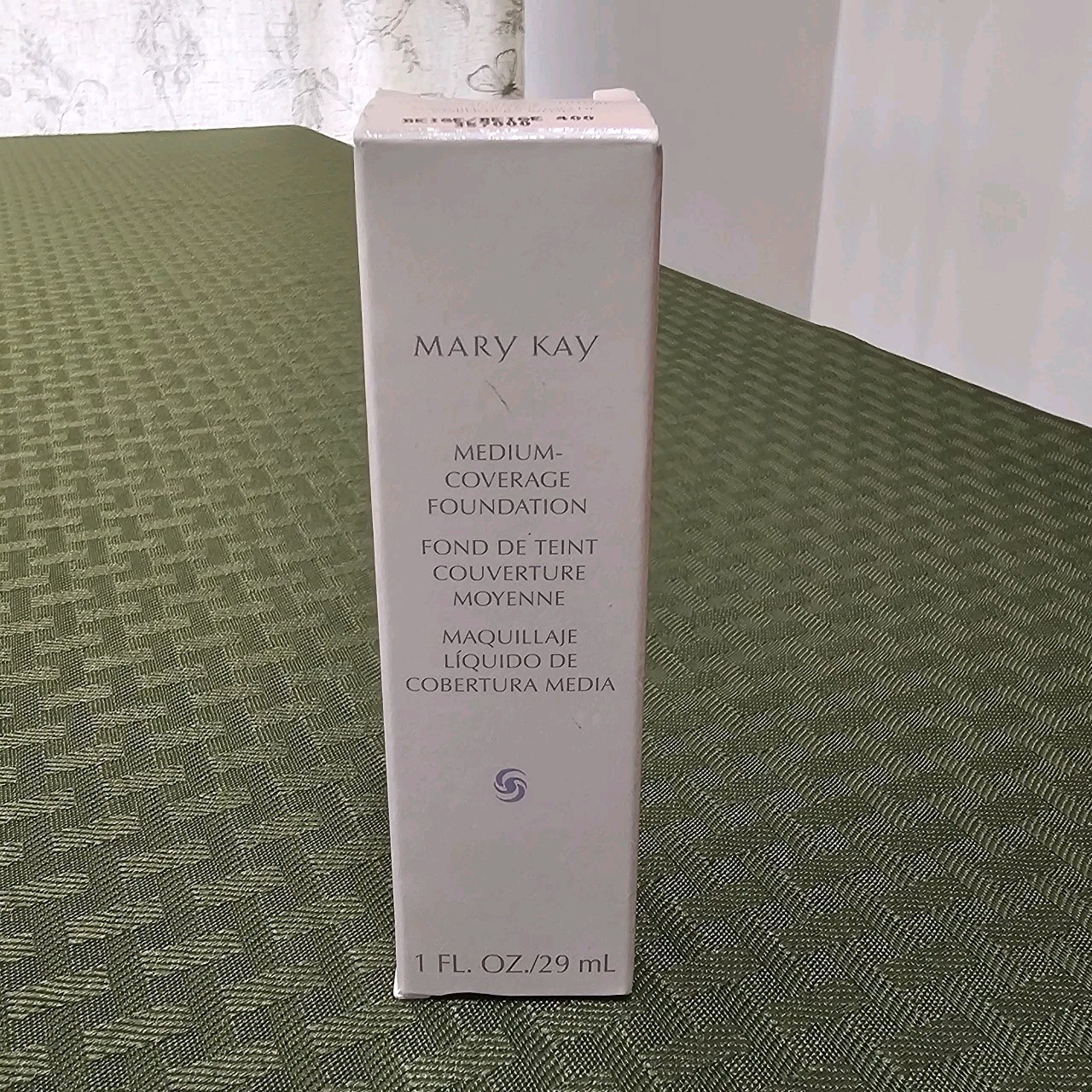 Mary Kay Medium Coverage Foundation Beige 400 Pink Cap 357000 NOS