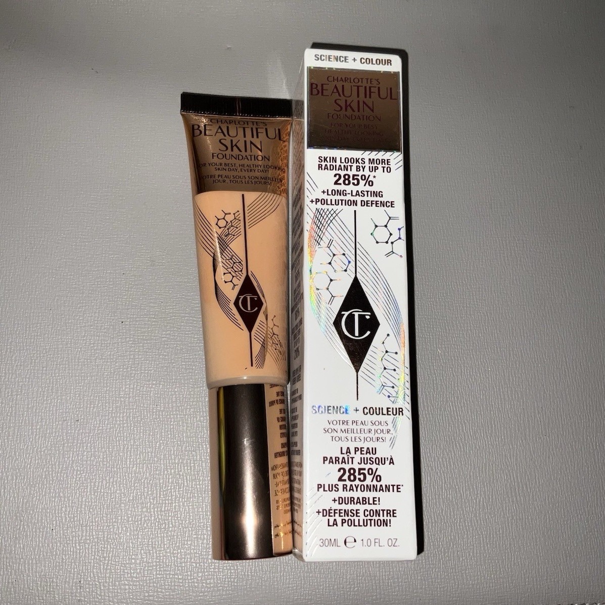Charlotte Tilbury Beautiful Skin Foundation 4 Warm Chaud 1.0 fl oz