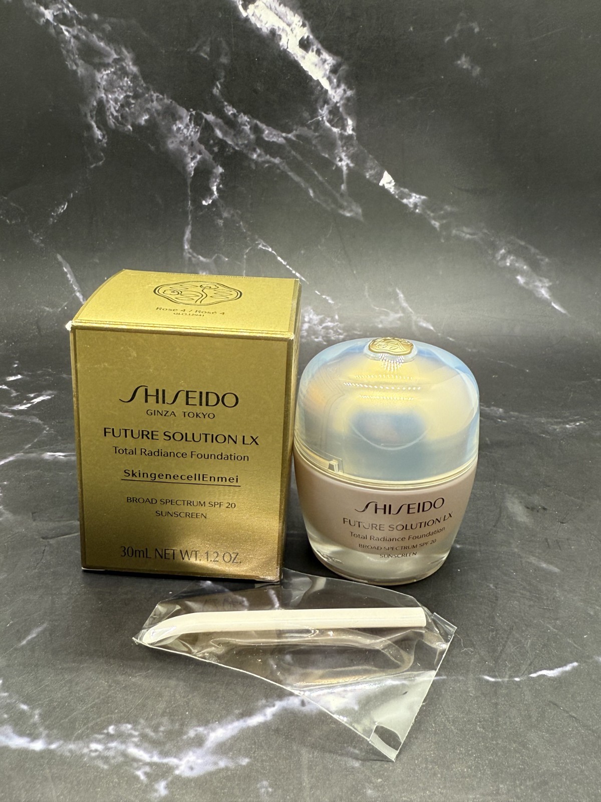 Shiseido Future Solution LX Total Radiation Foundation – Rose 4 – 1.2 oz – Box