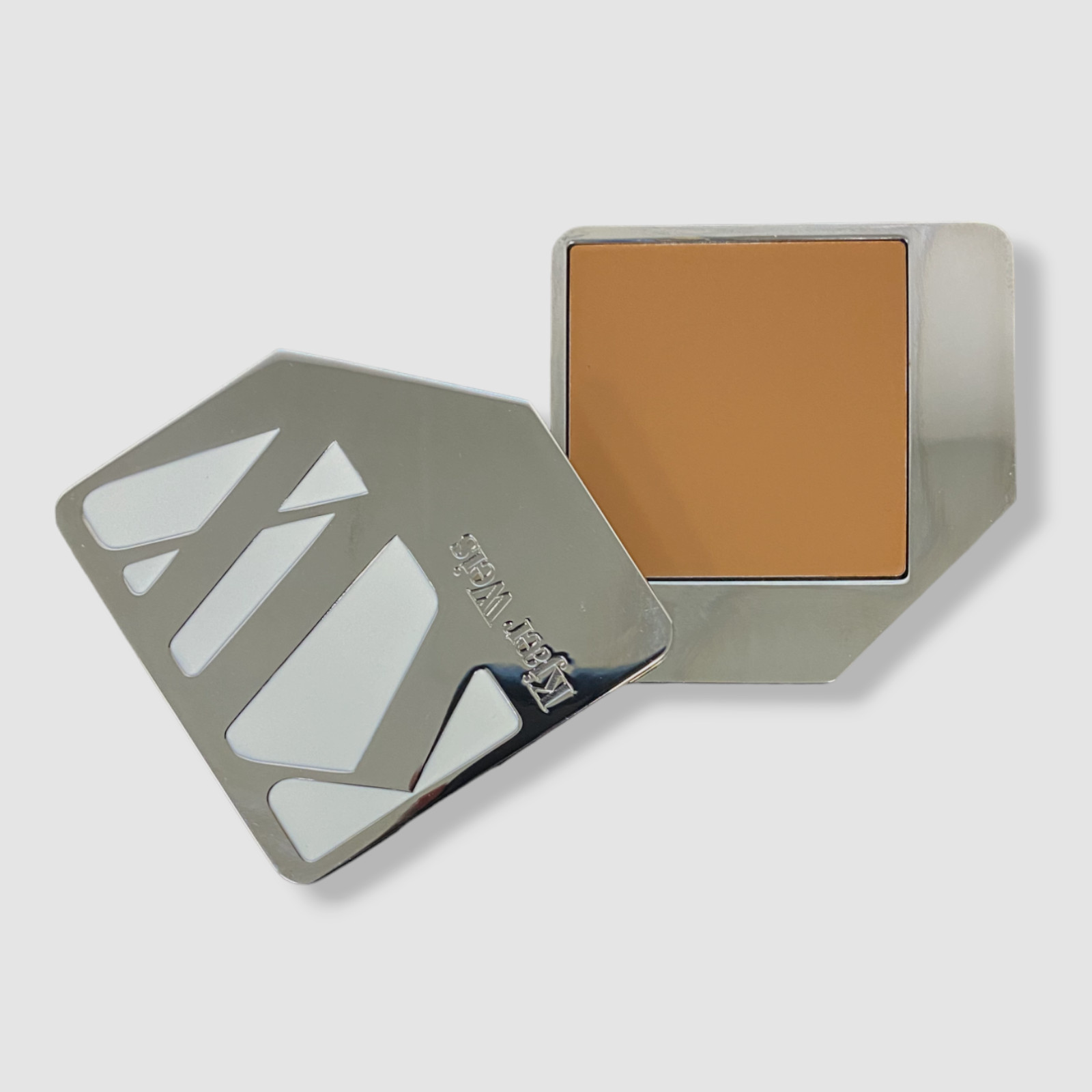 $69 Kjaer Weis Women’s Delicate Cream Foundation .26 fl oz|7.5 ml
