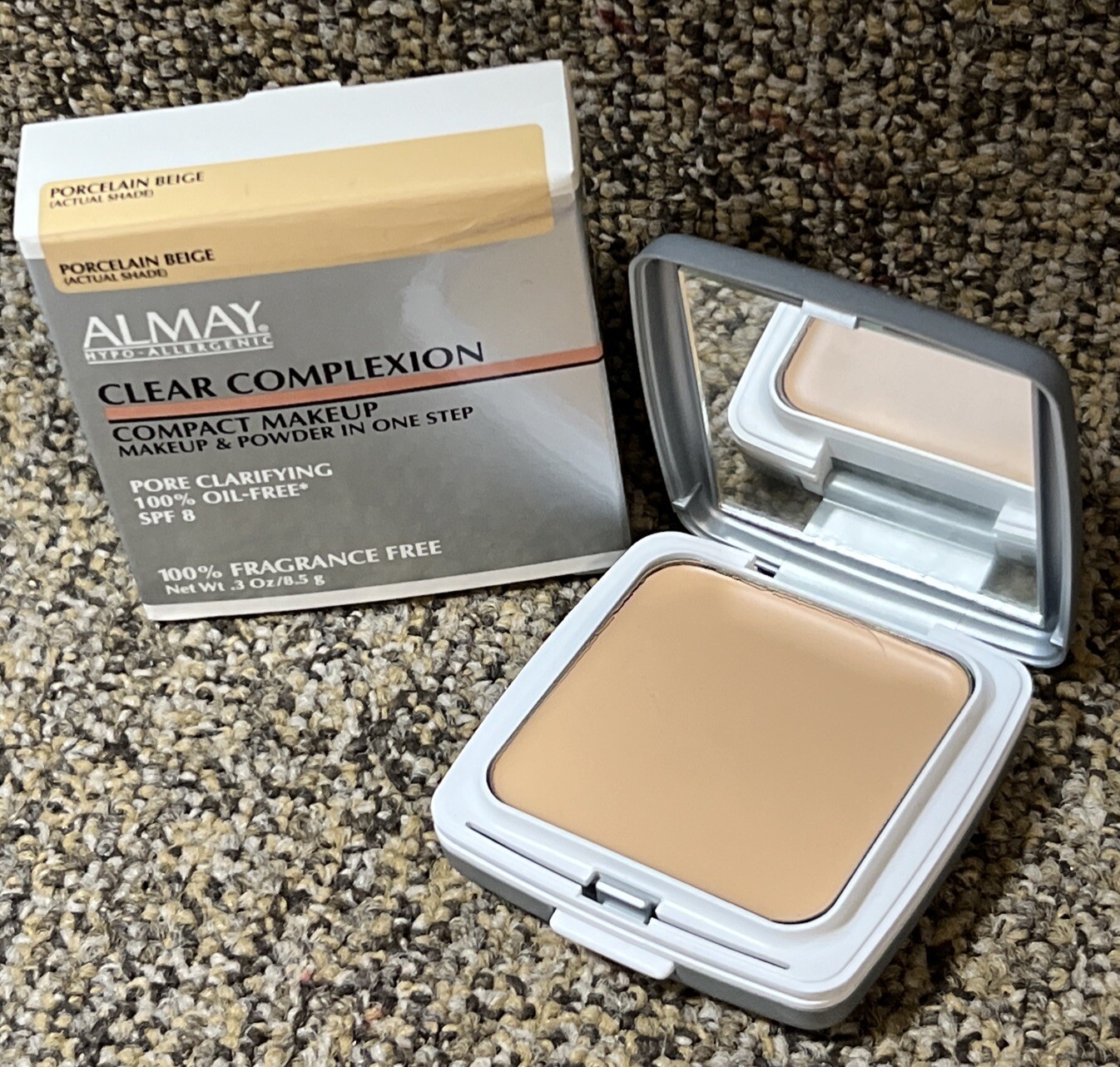 Almay Clear Complexion Compact Makeup PORCELAIN BEIGE Fragrance Free Oil free