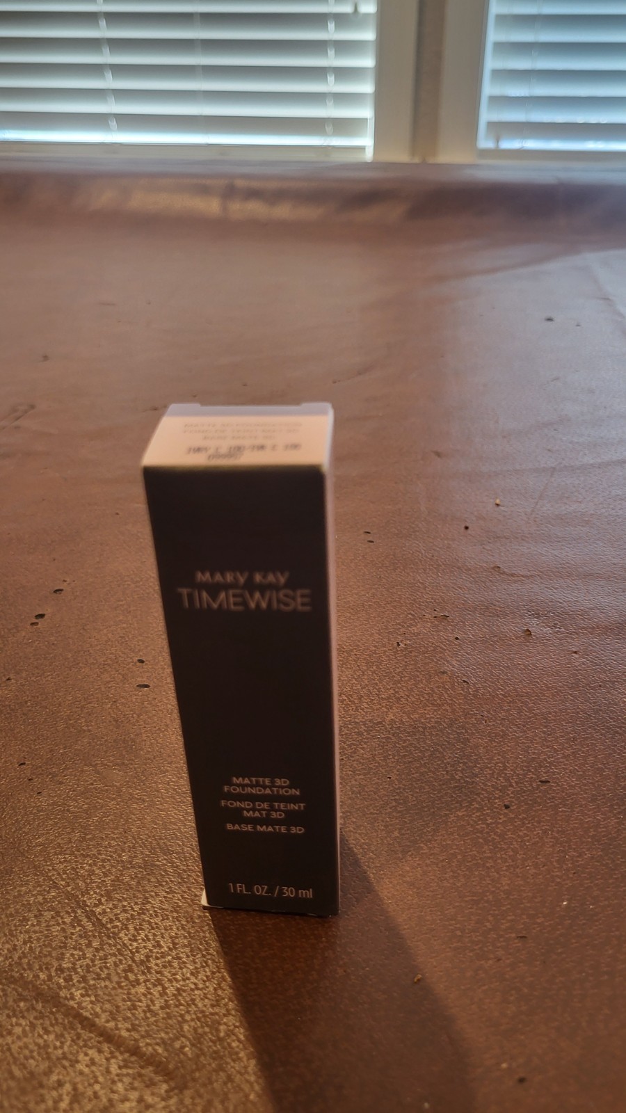 Mary Kay Timewise Matte 3D Foundation Ivory C 100 1 fl oz / 30 ml MPN 099957 NEW