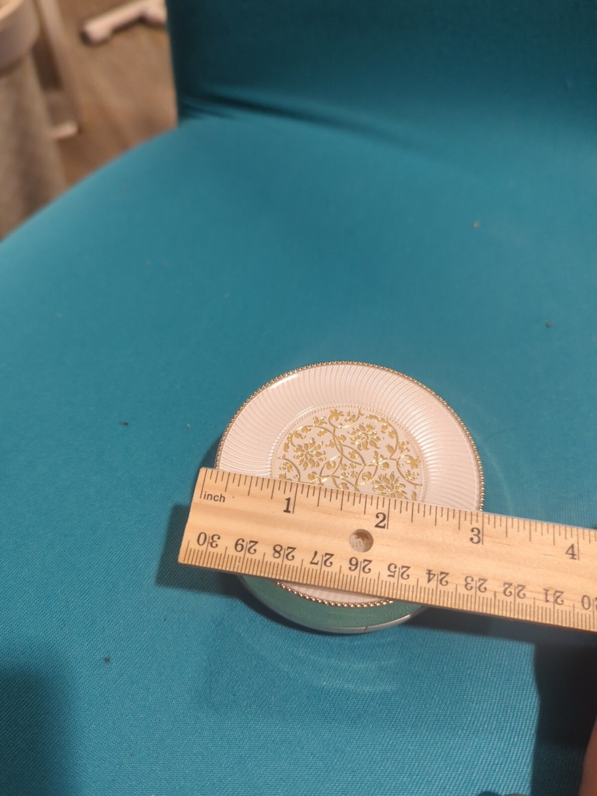 Vintage Compact Sponge Puff Mirror Portable White Round Powder Never Used