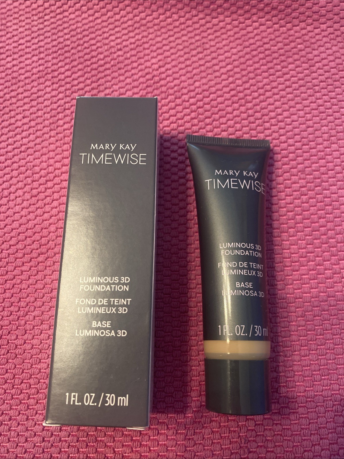 Mary Kay Timewise Luminous-Wear Liquid Foundation Beige W 180