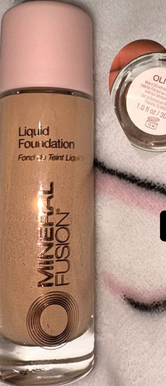 Mineral Fusion Liquid Foundation Liquid 1.0 fl oz / 30 ml, PAO 12M