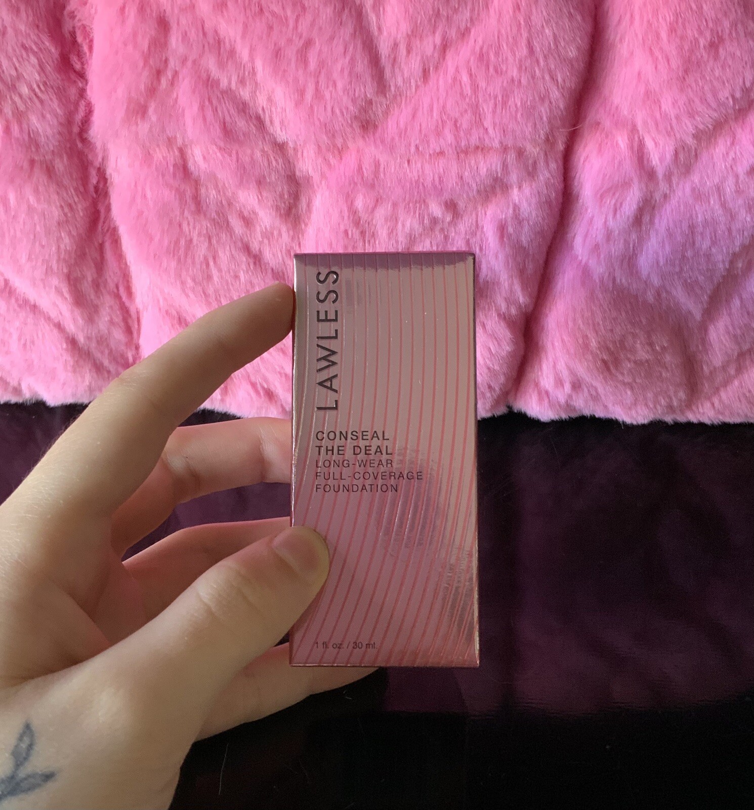 Lawless Full Coverage Buildable Foundation Makeup Shade Suede; Beige Cool