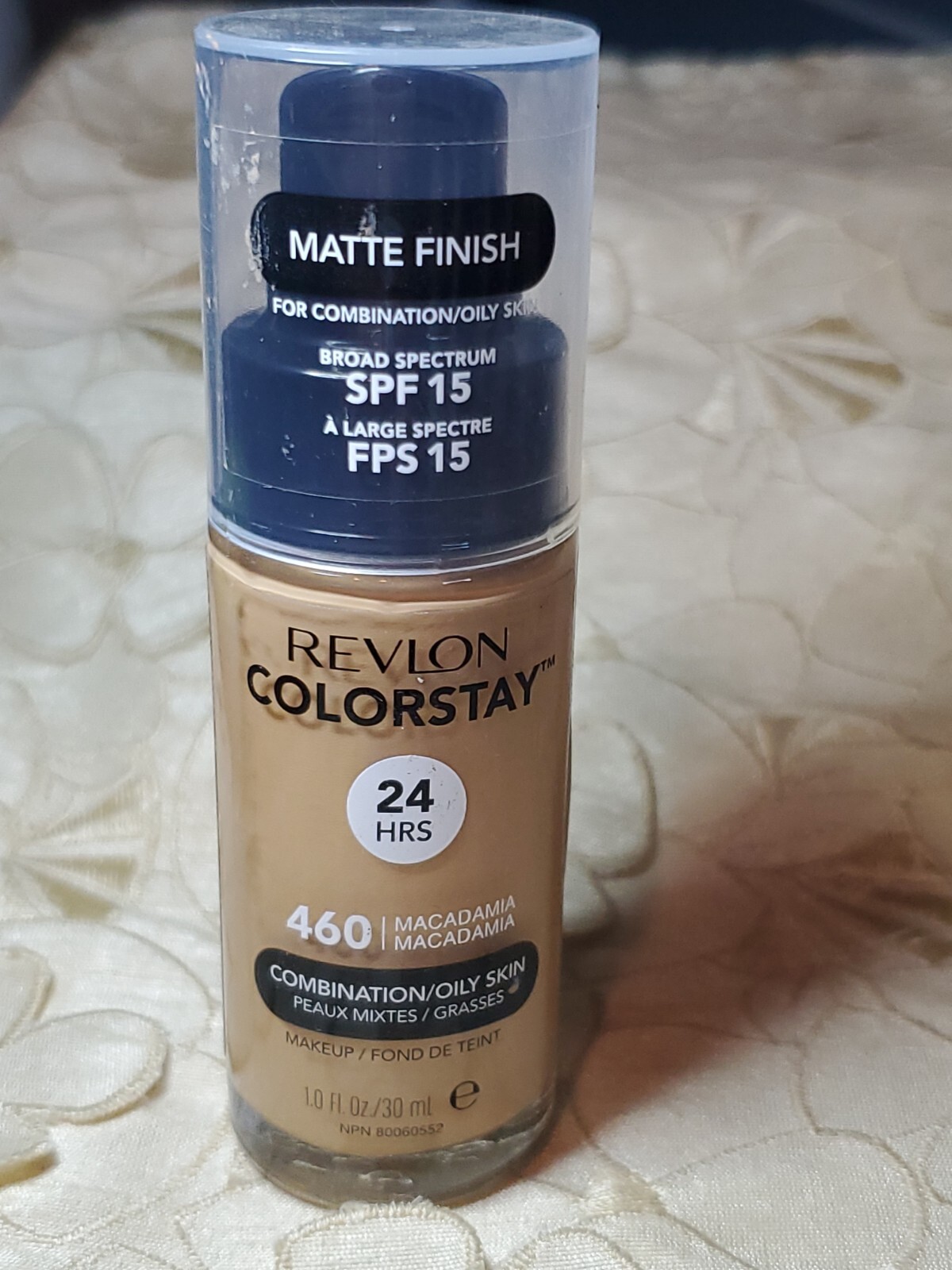 REVLON-COLORSTAY- 24HRS-MATTE FINISH-COMBINATION OIL SKIN-SPF 15-460 MACADAMIA