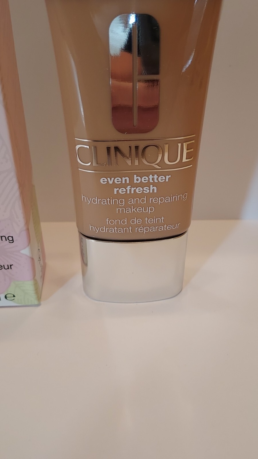 CLINIQUE Even Better Refresh Hydrating and Repairing Makeup *CN74 BEIGE*/ 1 oz