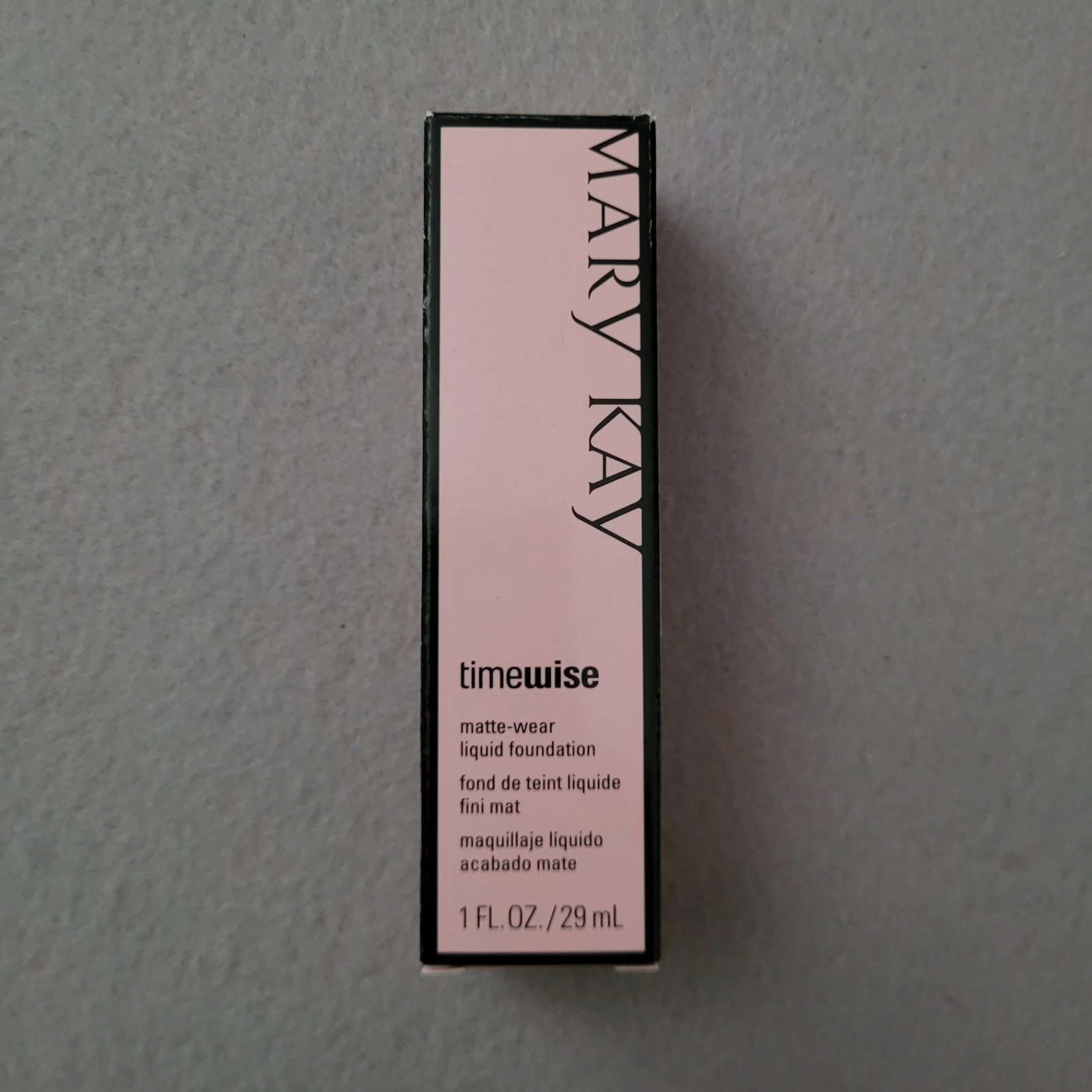 Mary Kay TimeWise Matte Wear Liquid Foundation Ivory #038750 1 oz Full Size New
