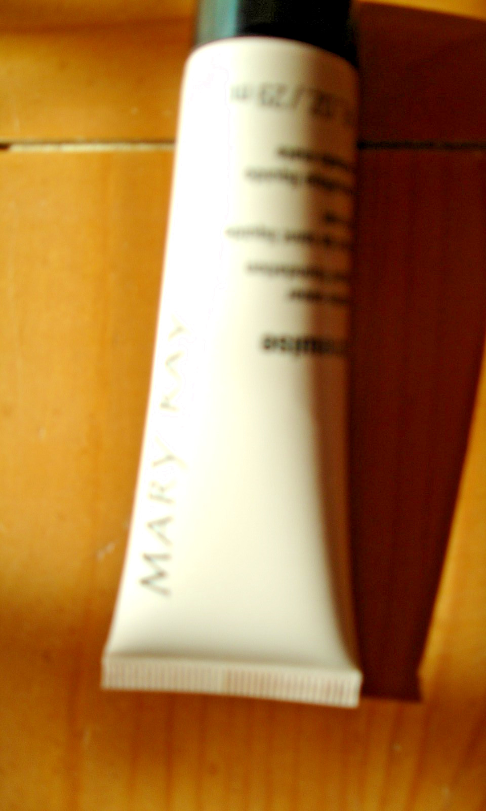 Mary Kay Timewise luminous-wear liquid foundation 1 OZ IVORY 4 normal-dry no box