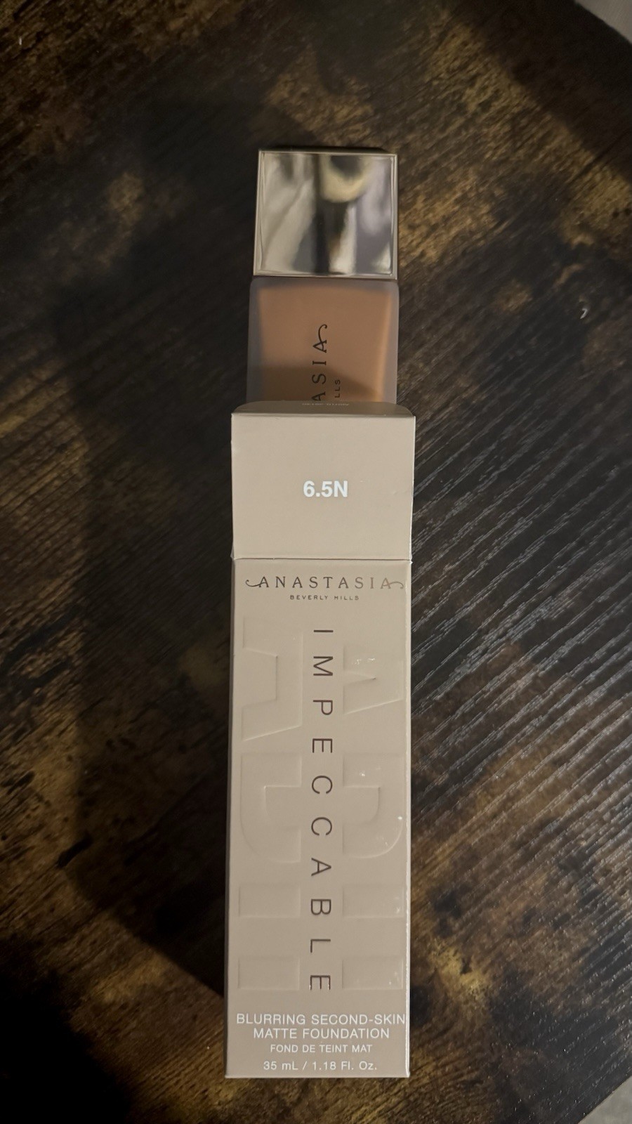 Anastasia Beverly Hills Impeccable Blurring Second-Skin Matte Foundation 6.5N