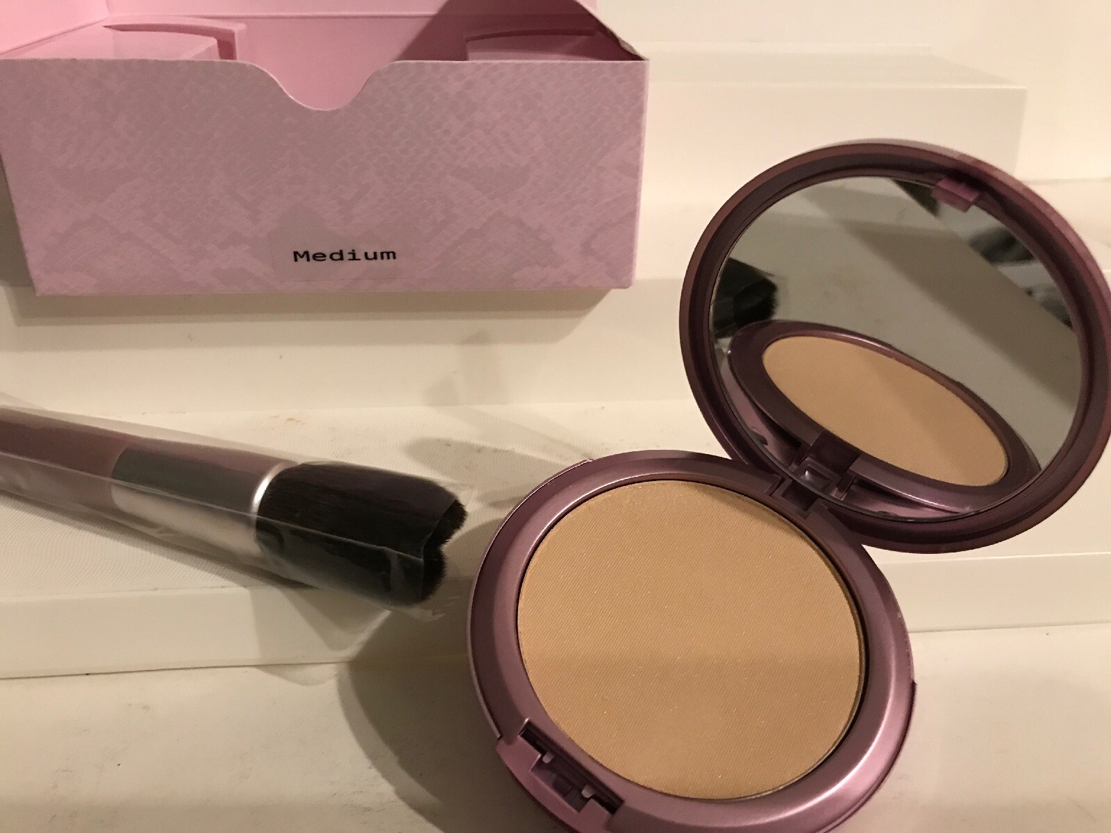mally Perfect Skin Illuminating Refiner w/brush and puff MEDIUM 0.26 OZ NIB