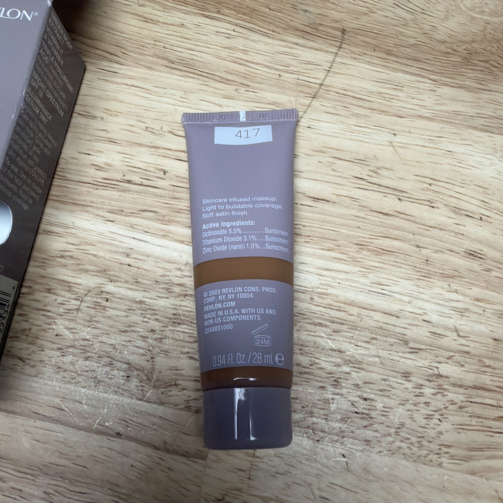 Revlon Illuminance Serum Tint 417 Warm Caramel SFP 15 Ginger Root Vitamin C, E