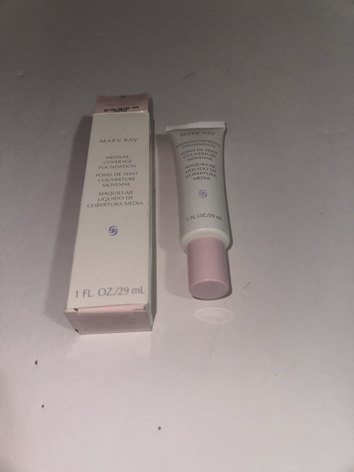 MARY KAY Medium-Coverage Foundation Beige 404 Liquid 1 fl. oz. 356900 NIB NEW