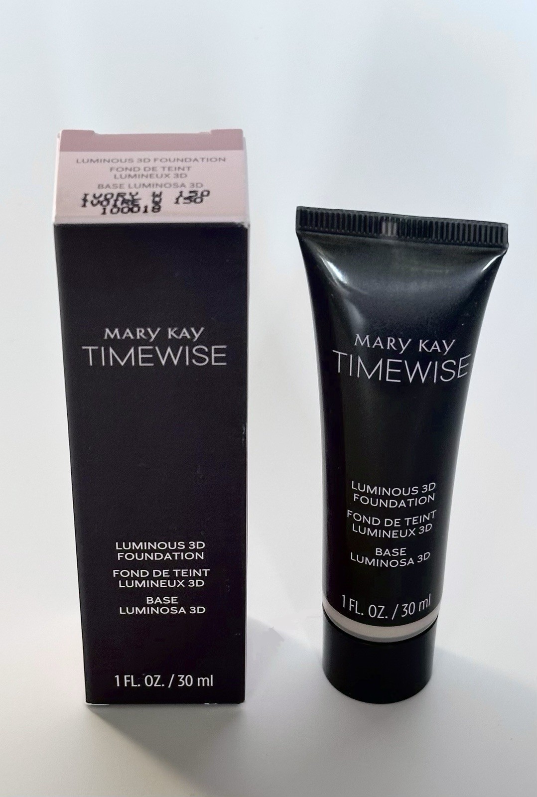 Mary Kay Timewise LUMINOUS 3D Foundation IVORY W 150 NEW IN BOX