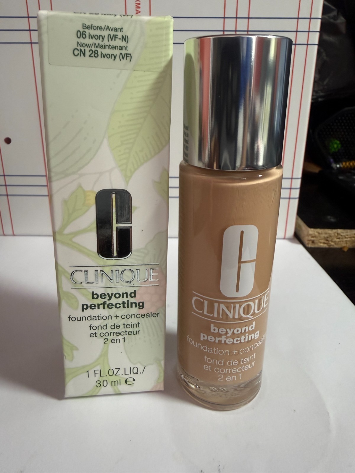 Clinique Beyond Perfecting Foundation + Concealer 30mL, CN28 IVORY, NIB