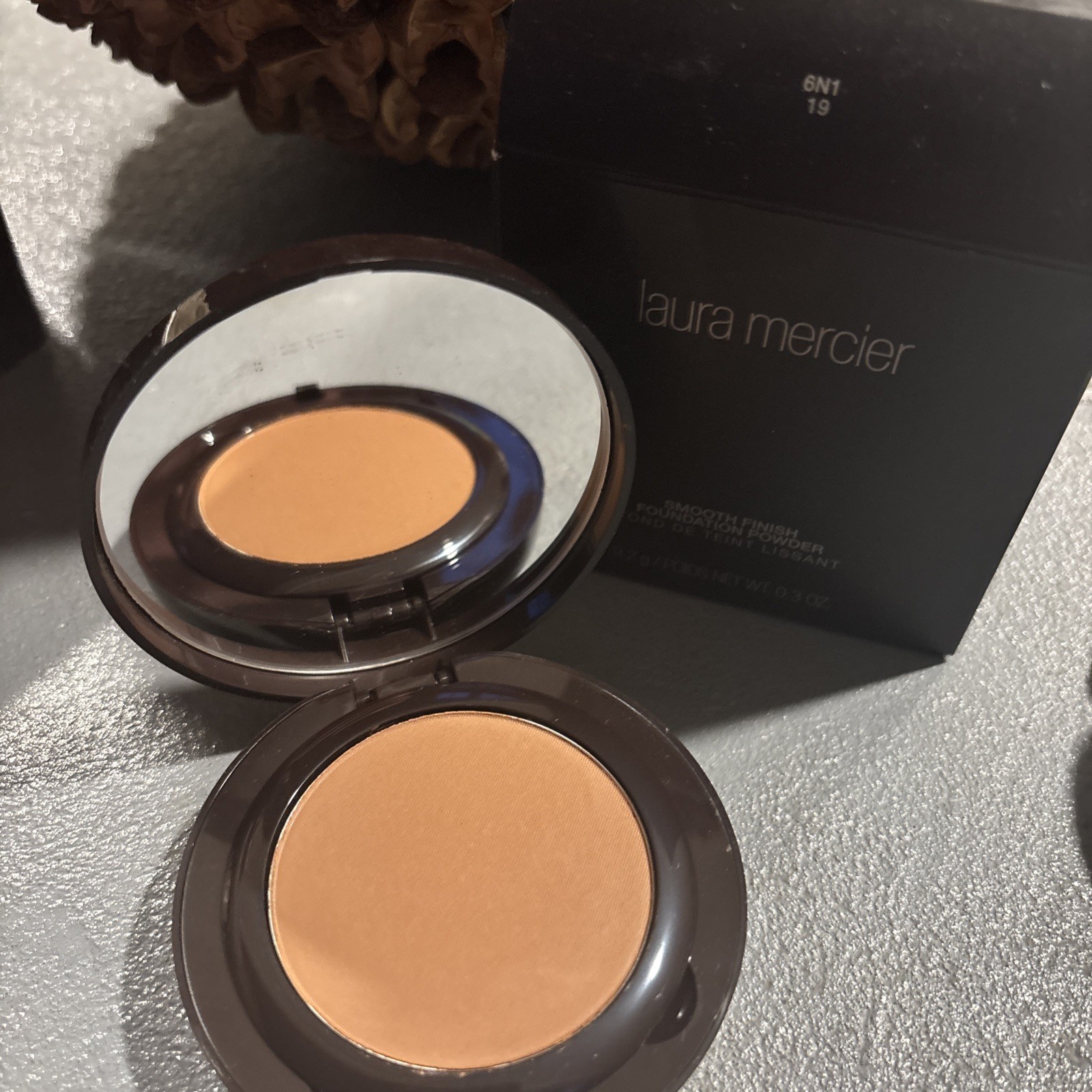 Laura Mercier Womens 6N1 19 Smooth Finish Foundation Powder 9.2g New Boxed