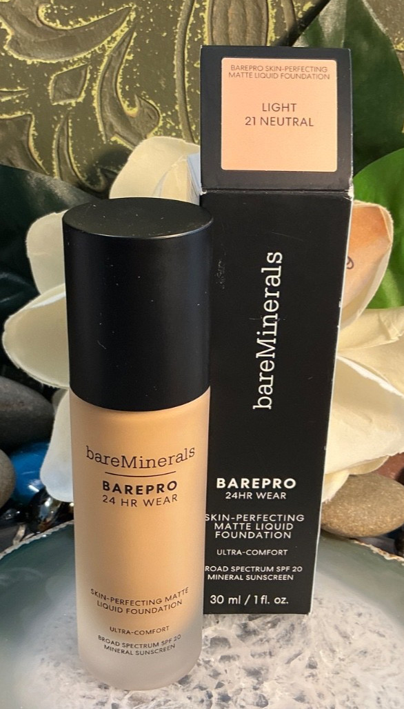 BAREMINERALS BAREPRO 24HR WEAR SKIN-PERFECTING MATTE FOUNDATION LIGHT 21 NEUTRAL