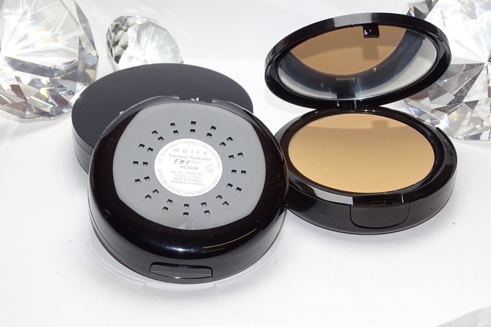 Mally Poreless Perfection Foundation Medium 0.39oz/11g) NEW no box lot of 3