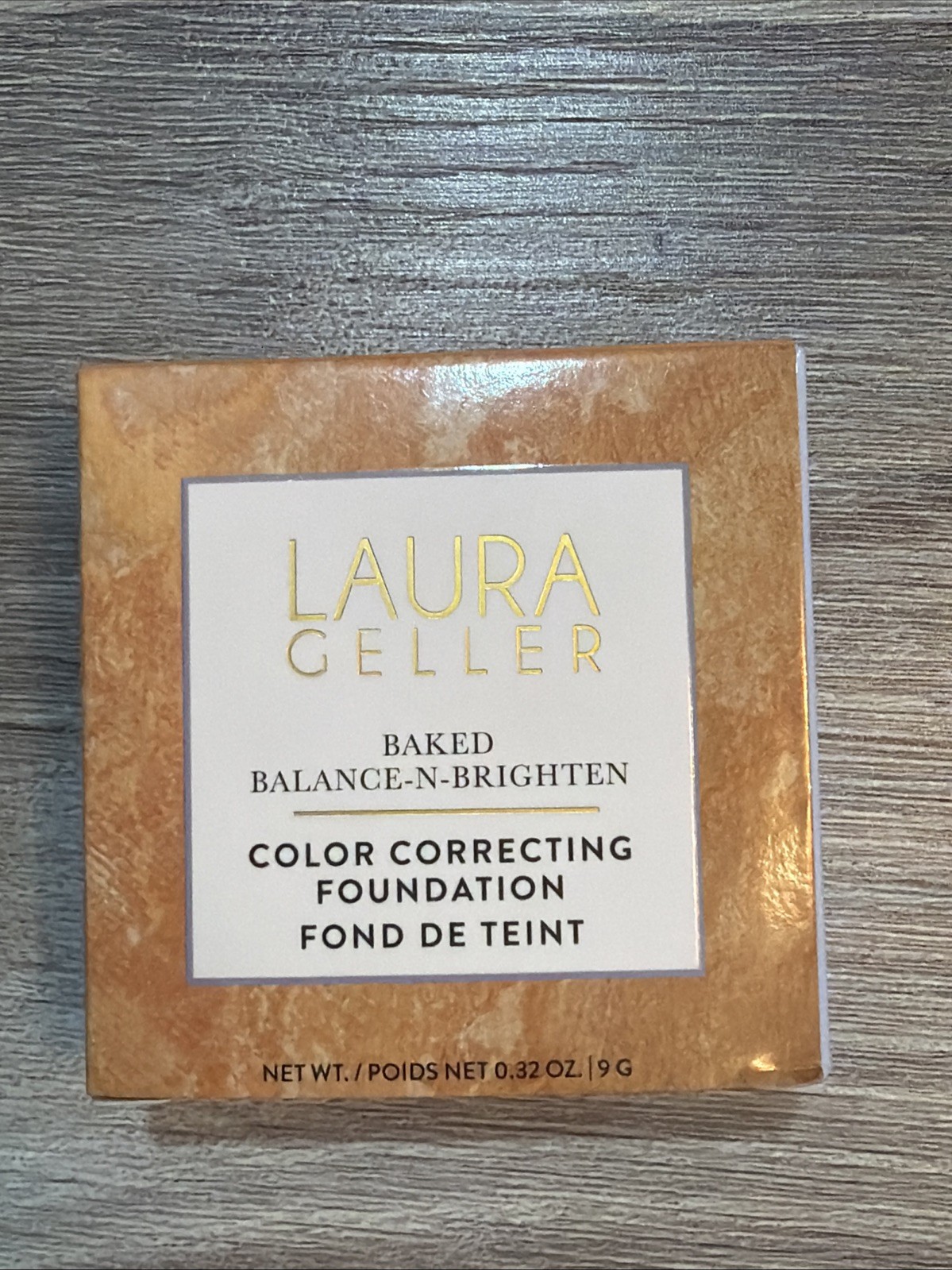 Laura Geller Baked Balance n Brighten Color Correcting Foundation in Light