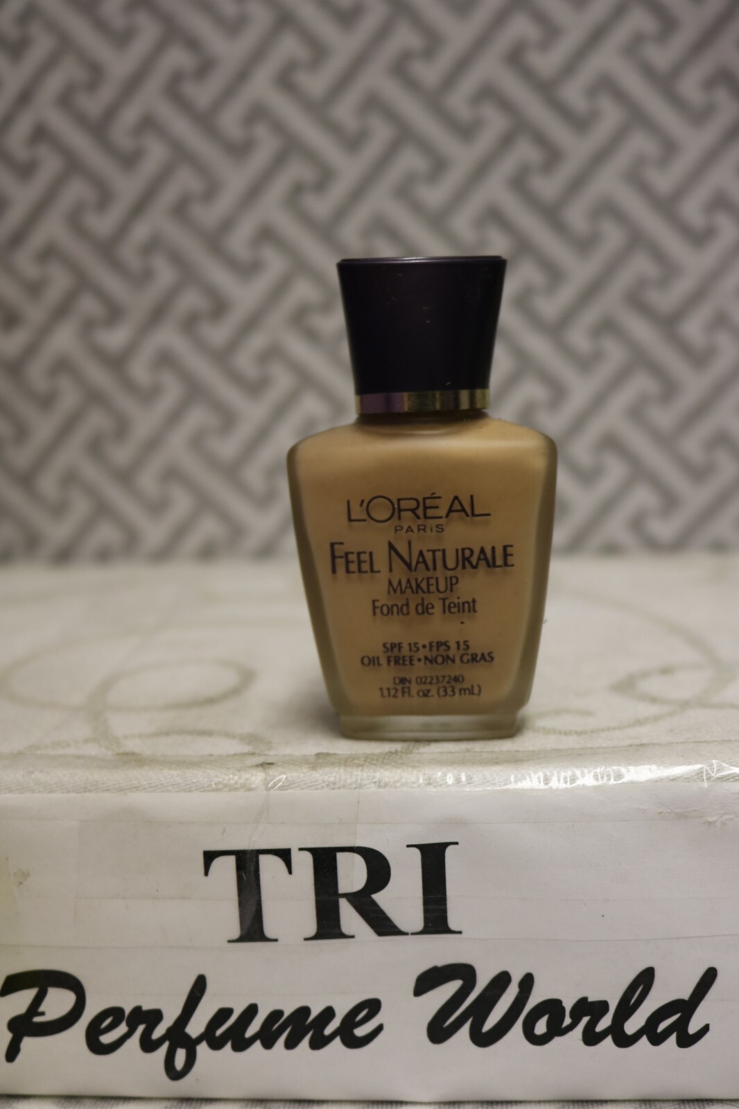 L’OREAL FEEL PERFECTE All Day Coverage Makeup Oil Free NUDE BEIGE 1.12 fl. oz.