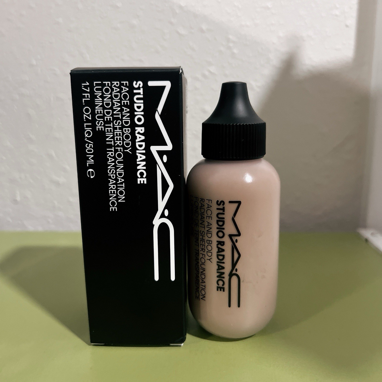 Mac Studio Radiance Face And Body Foundation 1.7oz/50ml NiB