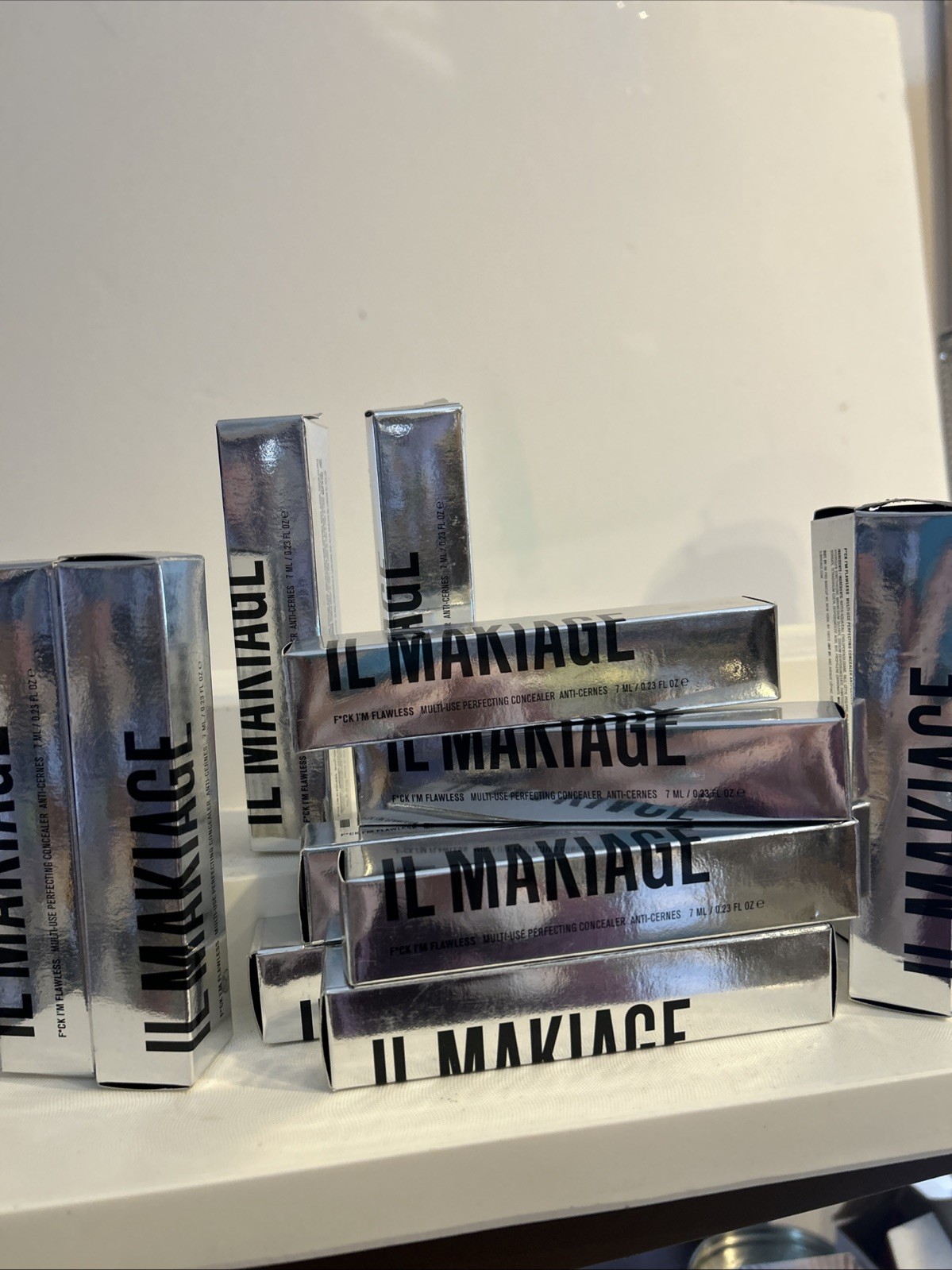 IL MAKIAG I’M FLAWLESS PERFECTING CONCEALER NEW AUTHENTIC YOU CHOOSE SHADE!