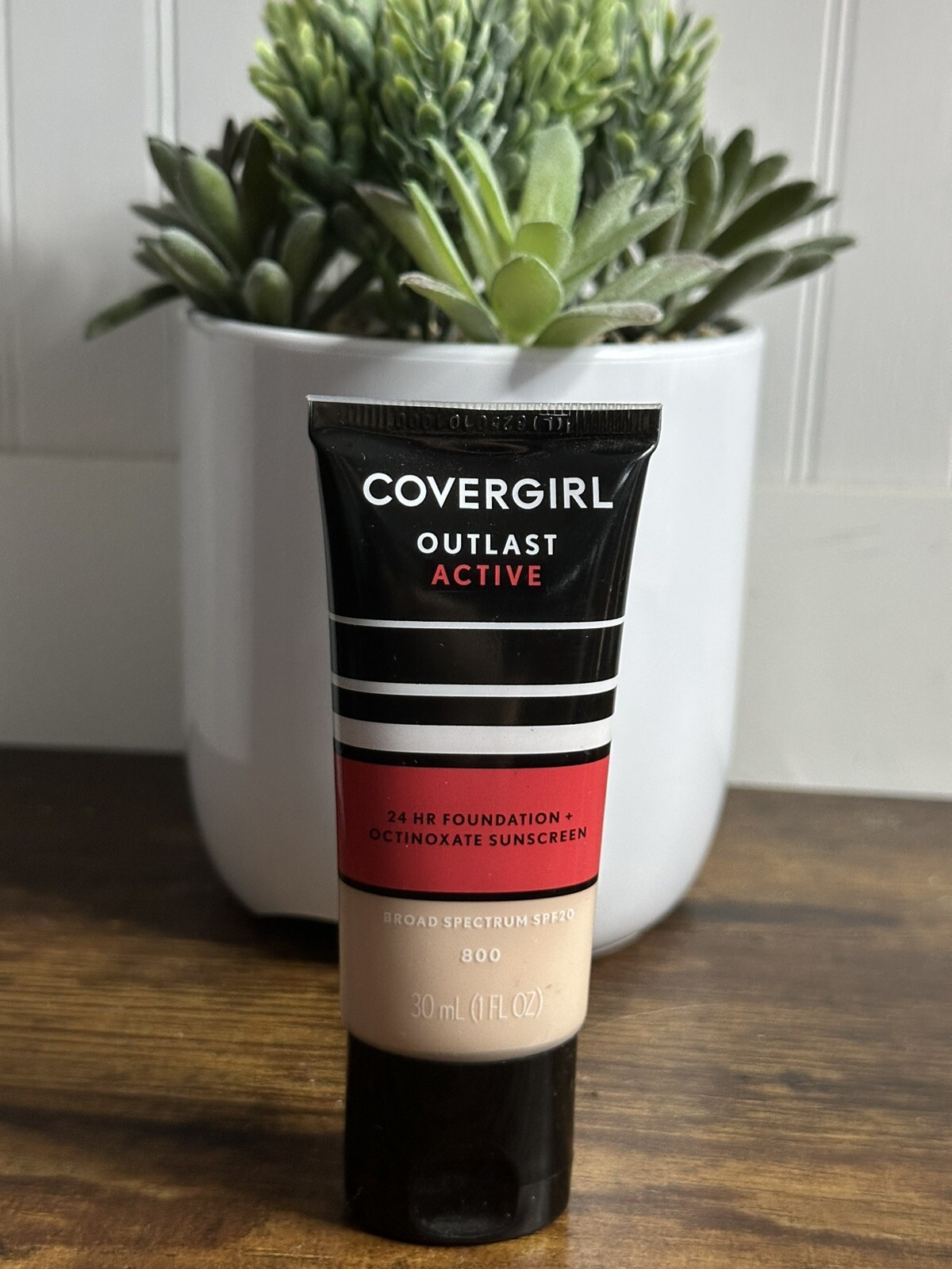 CoverGirl Outlast Active 24hr Foundation #800 Fair Ivory MBD1