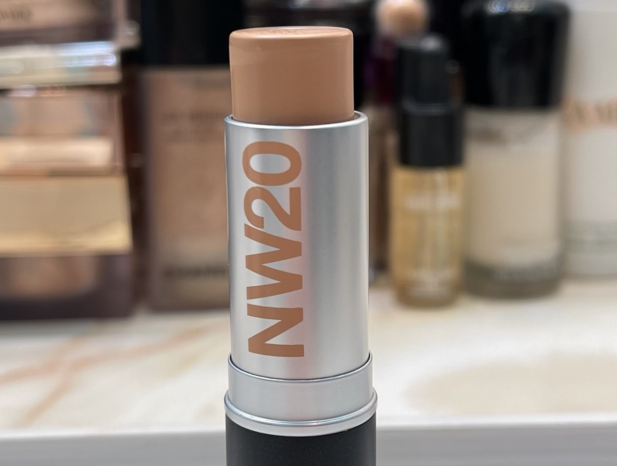 MAC ~ ‘NW20’ ~ Studio Fix Soft Matte Foundation Stick ~ Full Size 9 g ~ NIB