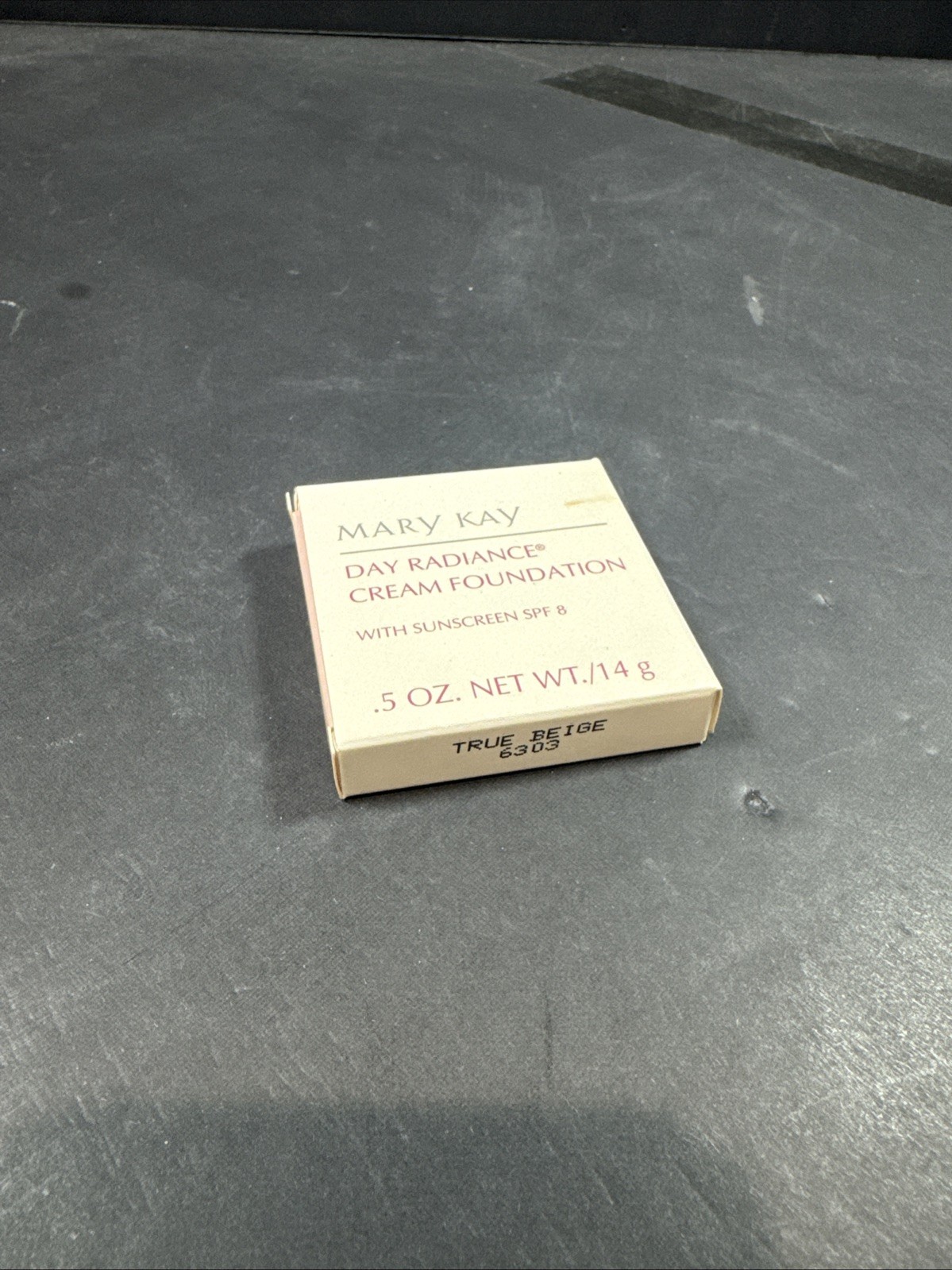 Mary Kay Day Radiance Cream Foundation True Beige #6303 – NOS – Rare HTF