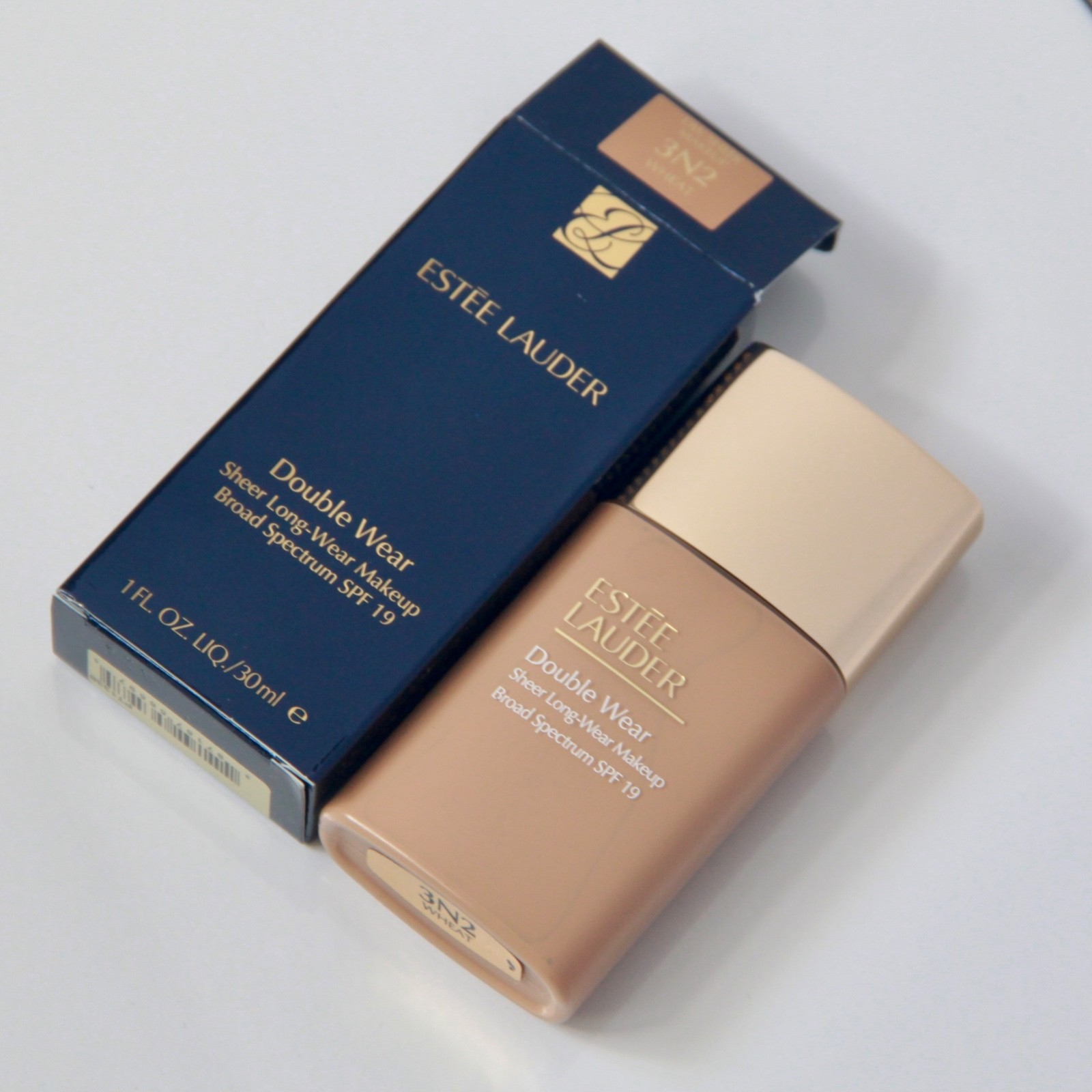ESTEE LAUDER DOUBLE WEAR SHEER LONG-WEAR MAKEUP SPF 19 WHEAT 3N2 – 30 ML / 1 OZ.