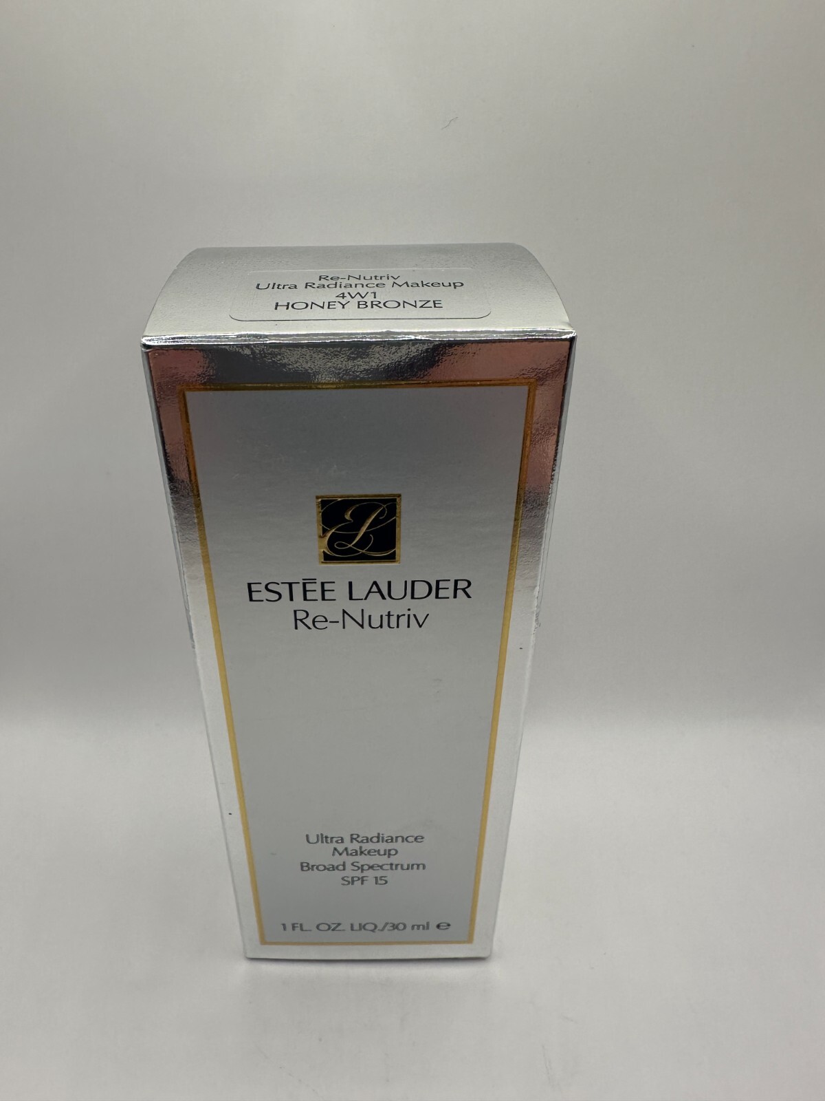 Estee Lauder Re-Nutriv Ultra Radiance Makeup SPF 15 ~ 4W1 Honey Bronze~ 1 oz NIB