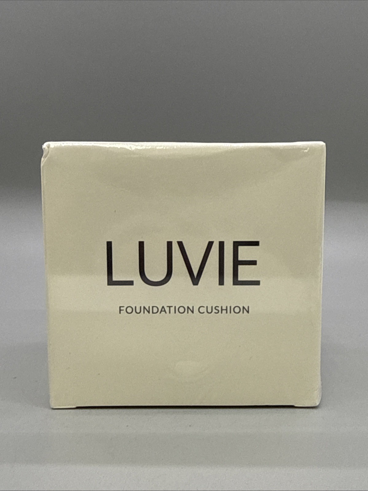 {Z10} Luvie Glow Foundation Cushion, Mushroom Head Air Cushion IVORY SEALED
