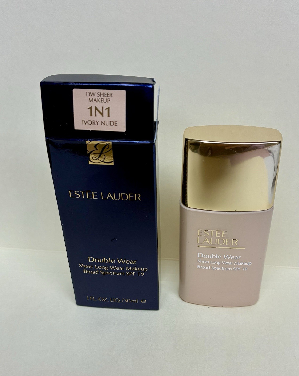 Estee Lauder ~ Double Wear Sheer Long-Wear makeup ~ 1N1 Ivory Nude 1oz New