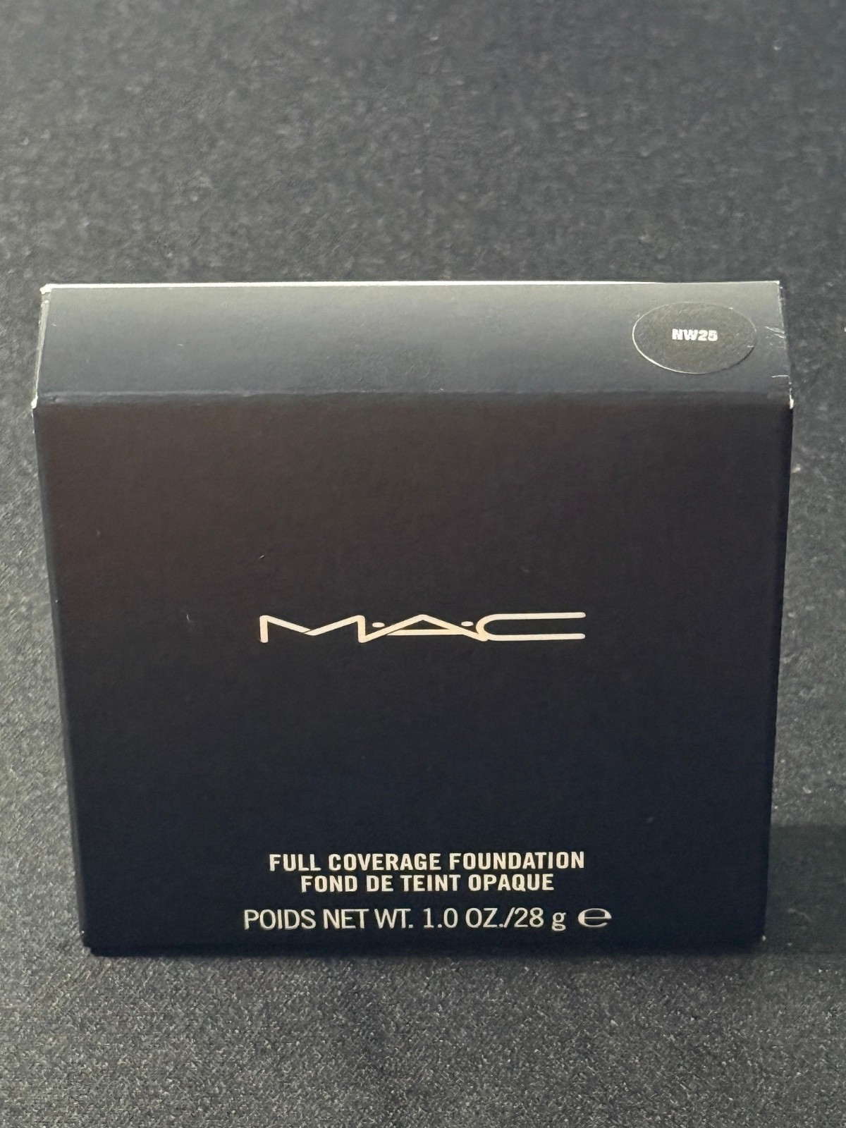 M.A.C Full Coverage Foundation – NW25 – 1 oz / 28 g – New in Box