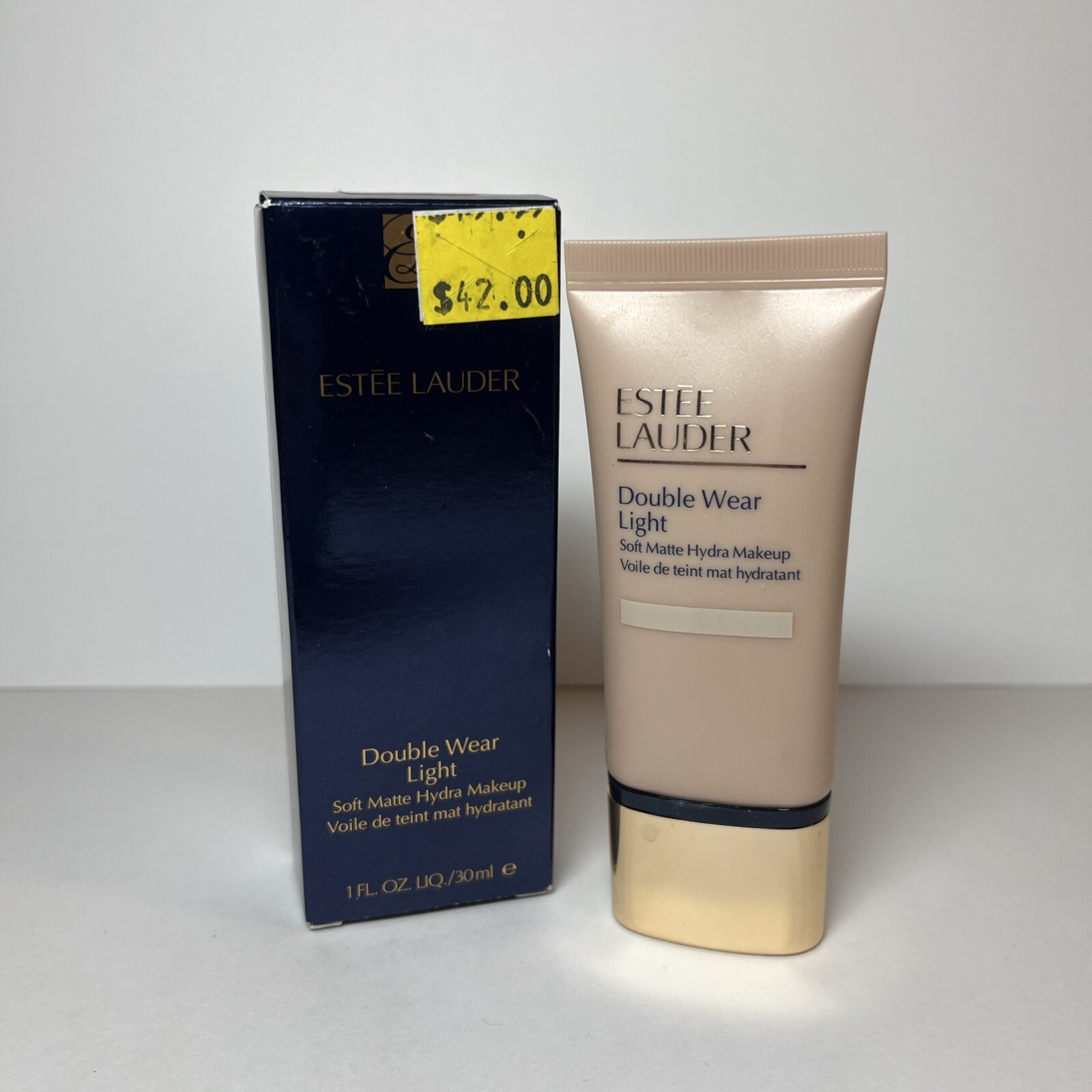ESTEE LAUDER Double Wear LIGHT SOFT MATTE HYDRA MAKEUP 1C0 SHELL 1oz DAMAGED