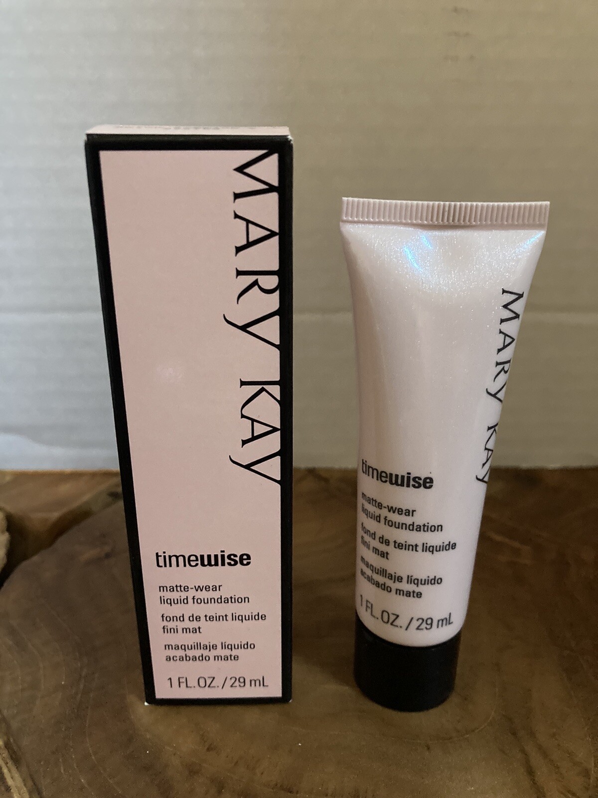 Mary Kay Timewise Matte-Wear Liquid Foundation Ivory 5 #038754 NEW in BOX