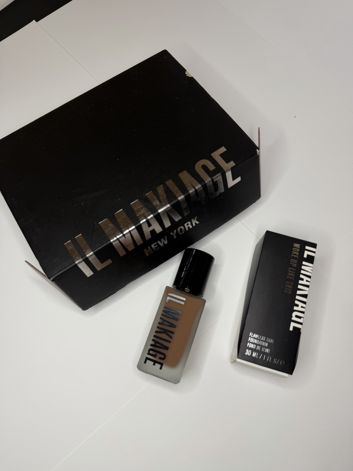 IL MAKIAGE Woke Up Like This Foundation Shade 220 30ml With Box