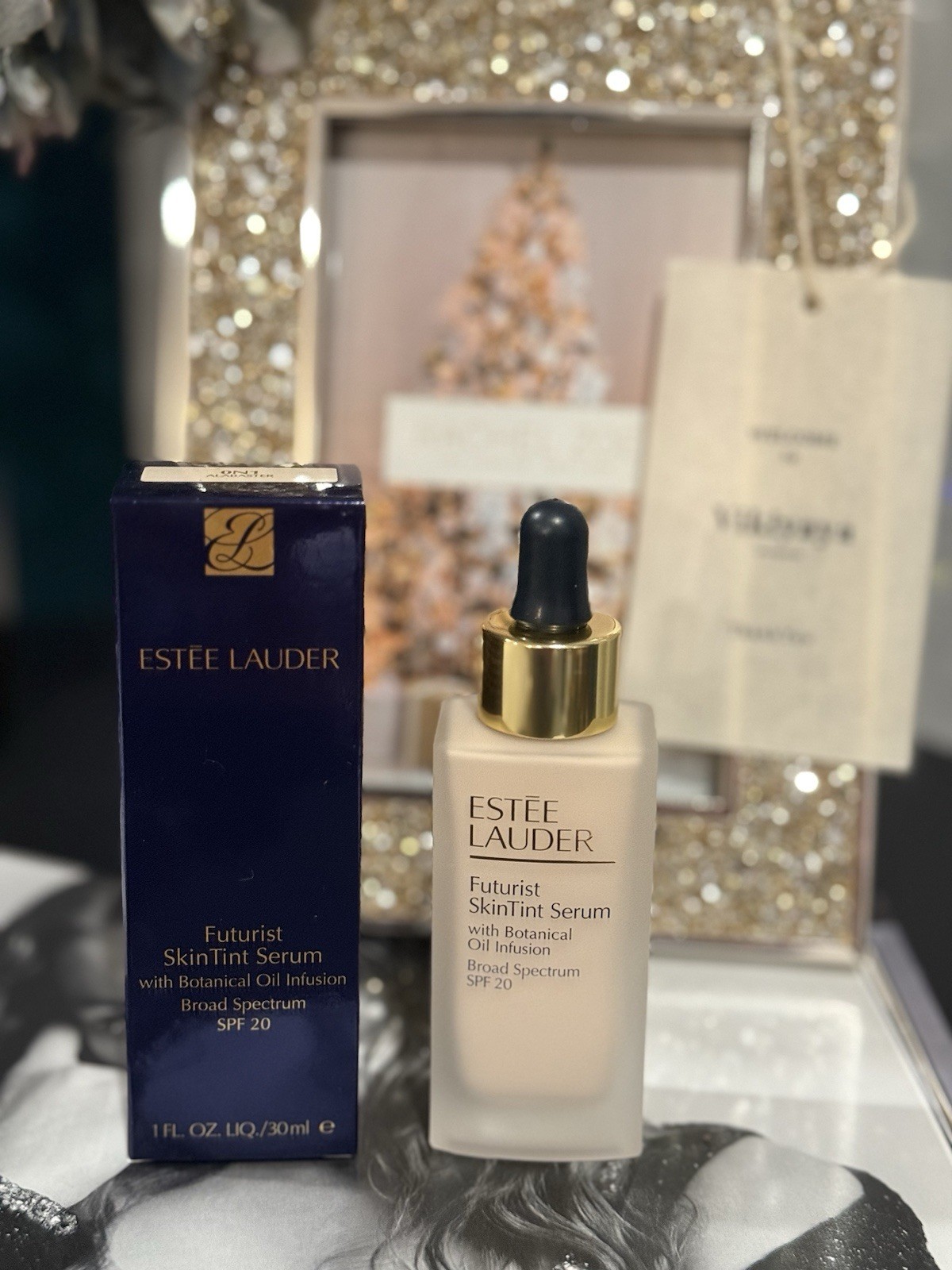 Estee Lauder Futurist Skin Tint Serum broad Spectrum SPF20， 0N1 Alabaster