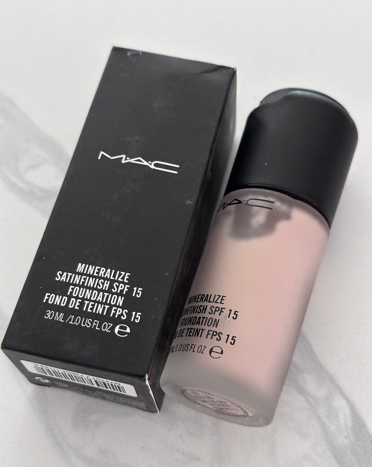 MAC Mineralize Satinfinish SPF 15 Foundation NC10