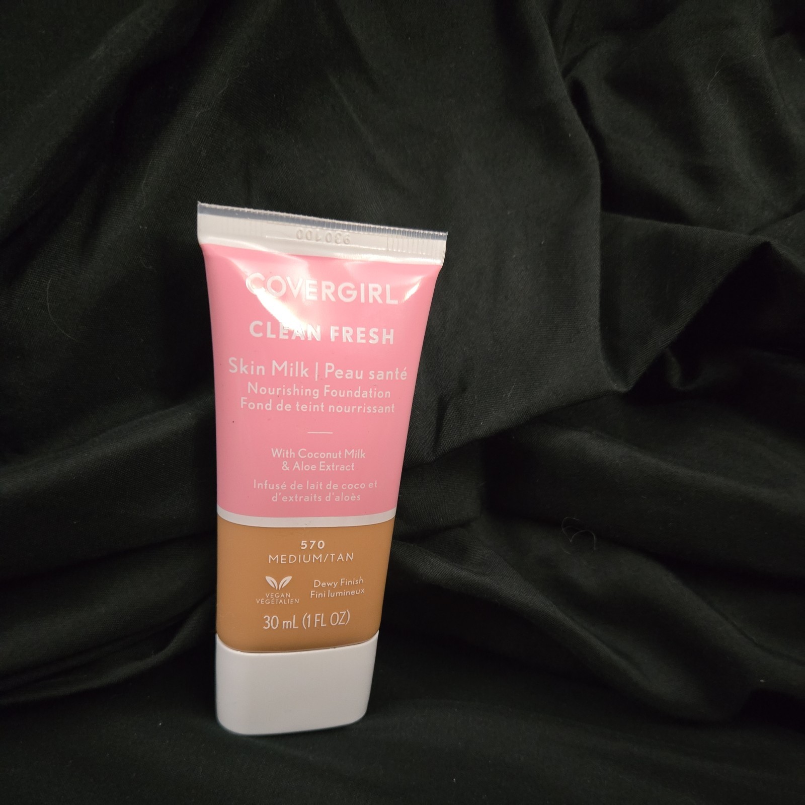 COVERGIRL-Clean Fresh-Skin Milk-NOURISHING Foundation #510 Medium/Tan