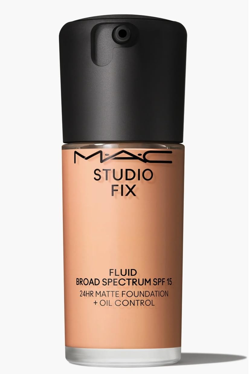 Studio Fix Fluid SPF 15 24HR Matte Foundation + Oil Control NW20, Beige